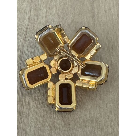 Vintage Rhinestone Brooch Amber Honey Glass Accent Jewelry Piece - Picture 4 of 5